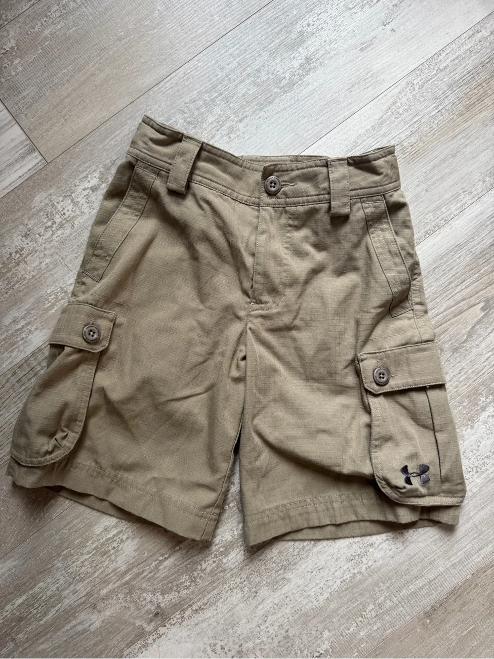 Under Armour Boys Tan Cargo Shorts Youth Small
